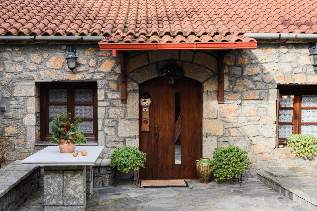 Guesthouse Karahalios Polydrosos Esterno foto