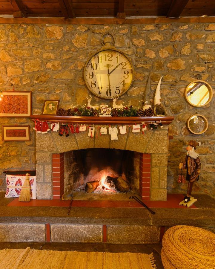 Guesthouse Karahalios Polydrosos Esterno foto