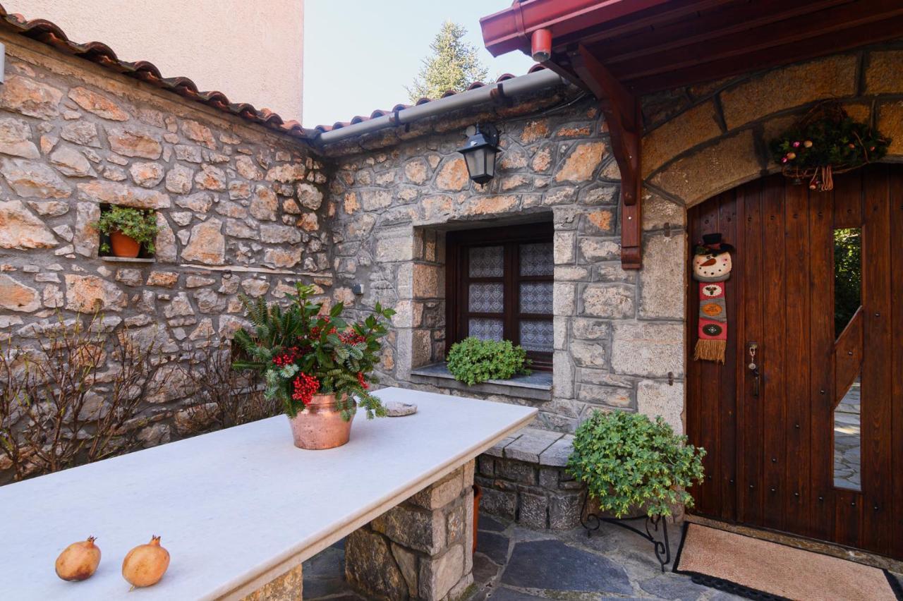 Guesthouse Karahalios Polydrosos Esterno foto